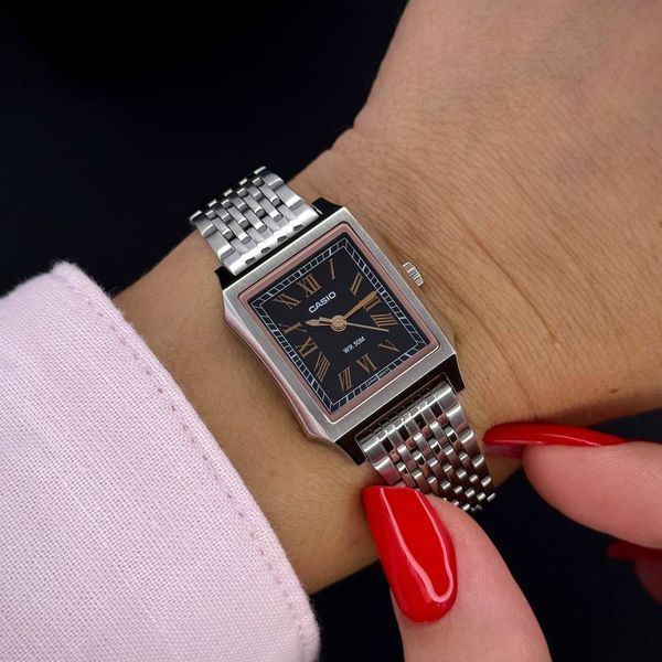 Жіночий годинник Casio LTP-B190D-1B з чорним циферблатом та сталевим браслетом ABR-1141-0663 фото